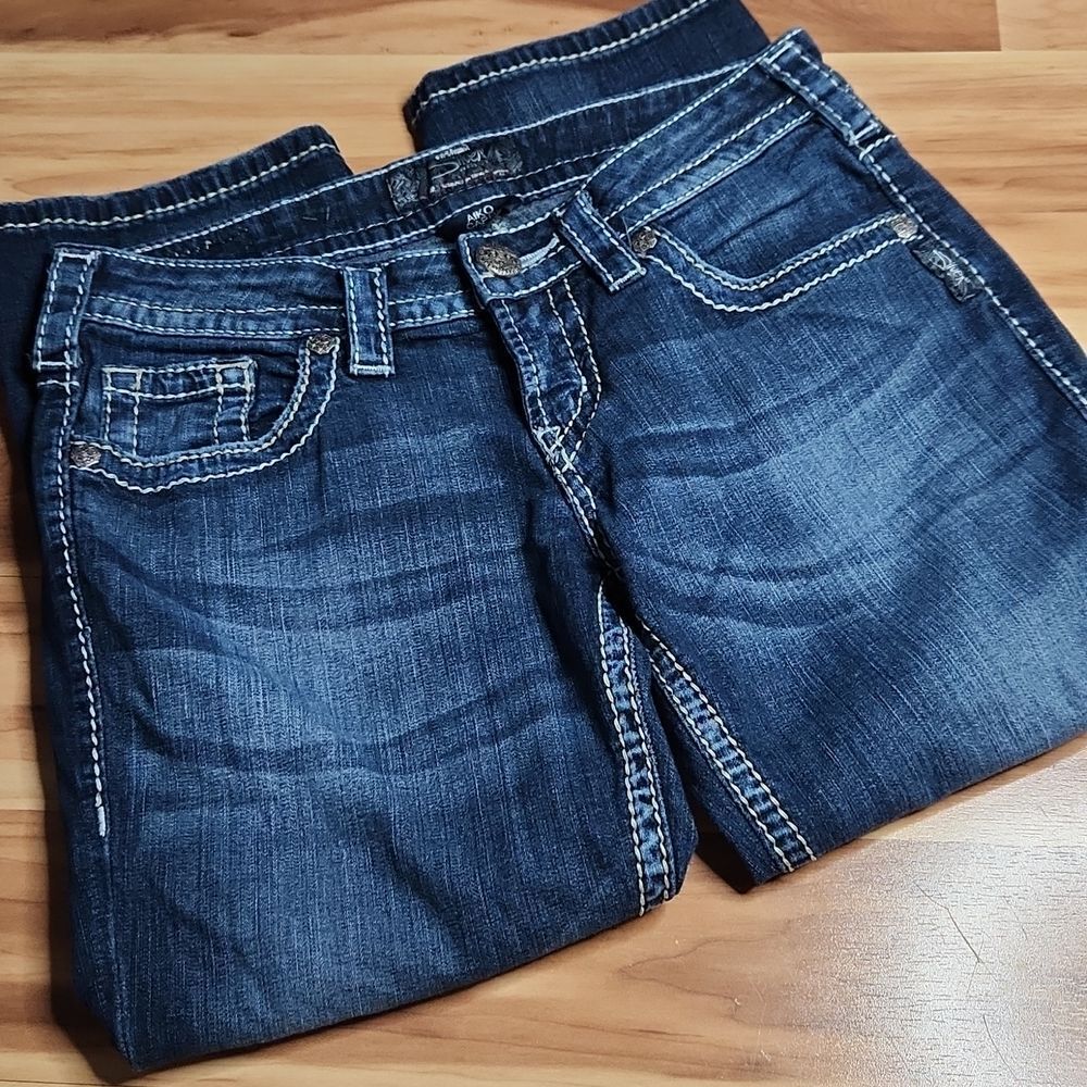 Silver Women's Aiko Capri Jeans - SIZE 27